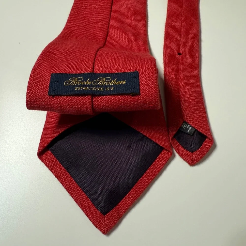 Brooks Brothers Tie Mens Red 100% Linen Solid Woven Made in USA Necktie